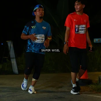 Runner Photo 8428101