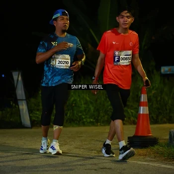 Runner Photo 8428102