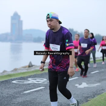 Runner Photo 8428156