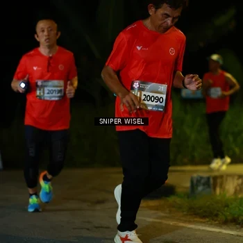 Runner Photo 8428219
