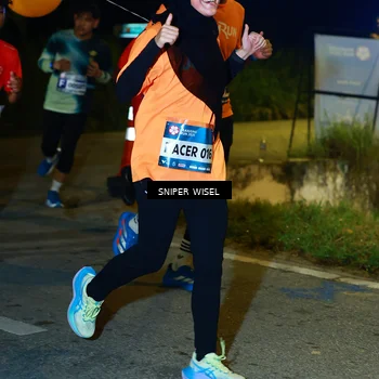 Runner Photo 8428354