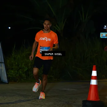 Runner Photo 8428382