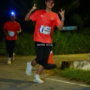 Runner Photo 8428731