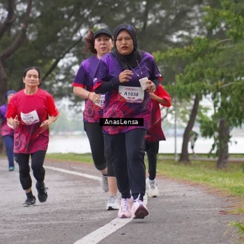 Runner Photo 8428740