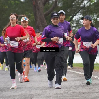 Runner Photo 8428876