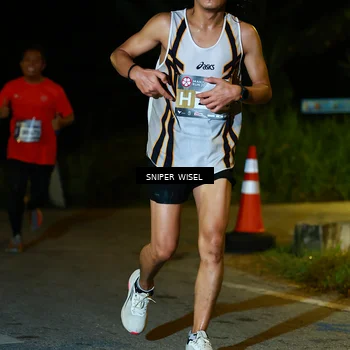 Runner Photo 8428895