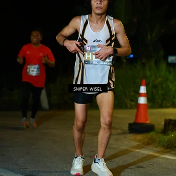 Runner Photo 8428902