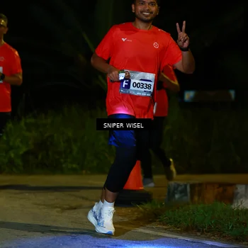 Runner Photo 8428971