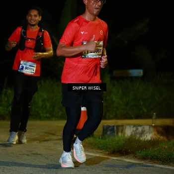 Runner Photo 8428993