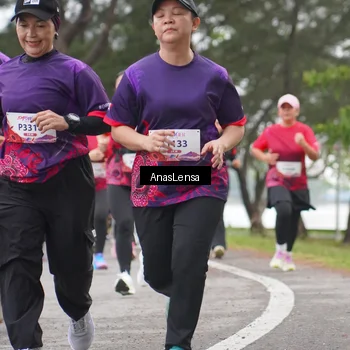 Runner Photo 8429006