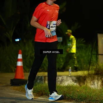 Runner Photo 8429092