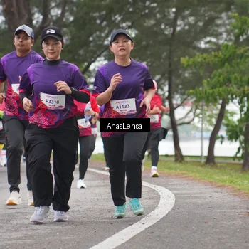 Runner Photo 8429099
