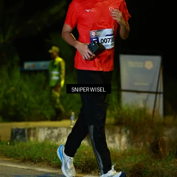 Runner Photo 8429100