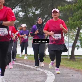 Runner Photo 8429106