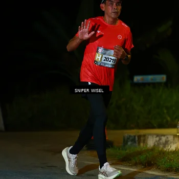 Runner Photo 8429370