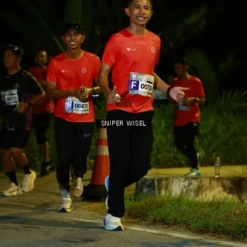 Runner Photo 8429466