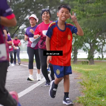 Runner Photo 8429652