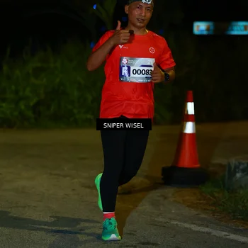 Runner Photo 8429872