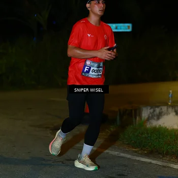 Runner Photo 8429923