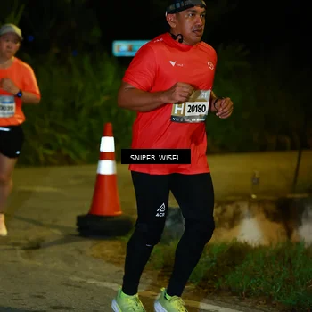 Runner Photo 8430003