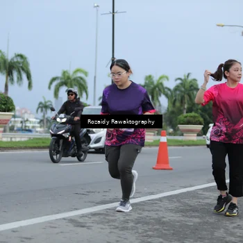 Runner Photo 8430010