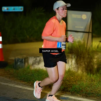 Runner Photo 8430032