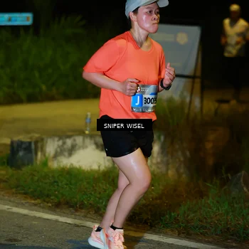 Runner Photo 8430047