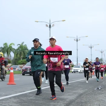 Runner Photo 8430049