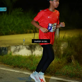 Runner Photo 8430063