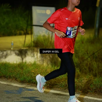 Runner Photo 8430065
