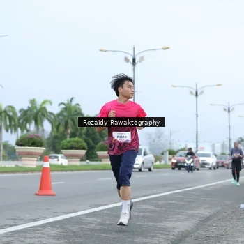 Runner Photo 8430070