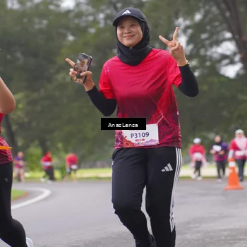 Runner Photo 8430096