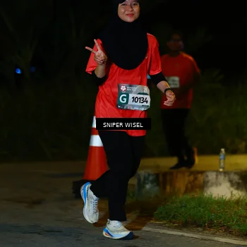 Runner Photo 8430131
