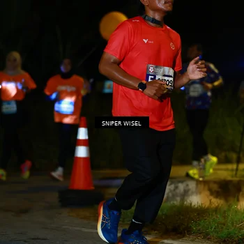 Runner Photo 8430171
