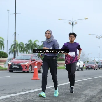 Runner Photo 8430266