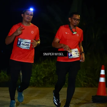 Runner Photo 8430307