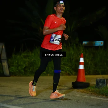 Runner Photo 8430440