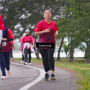 Runner Photo 8430533