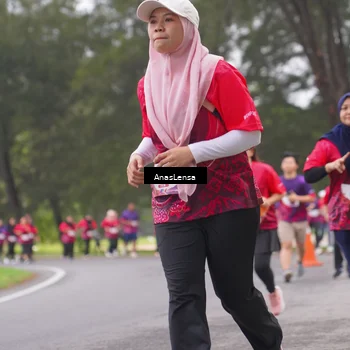 Runner Photo 8430536