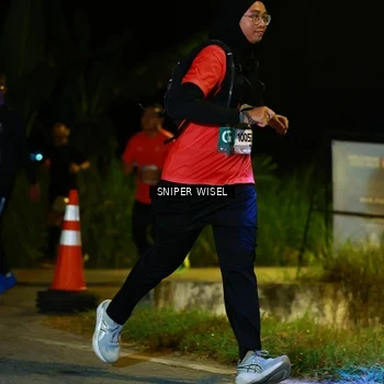 Runner Photo 8430663