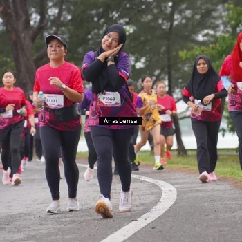 Runner Photo 8430675