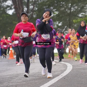 Runner Photo 8430683