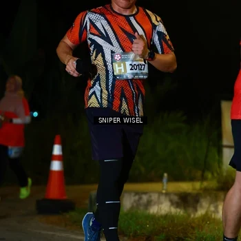Runner Photo 8430695