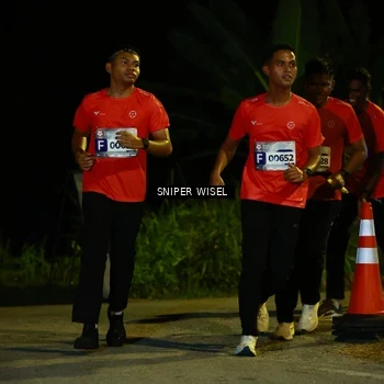 Runner Photo 8430713
