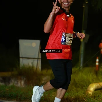 Runner Photo 8430743