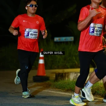 Runner Photo 8430754