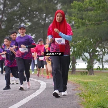 Runner Photo 8430759