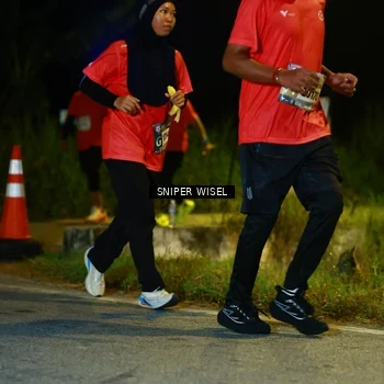 Runner Photo 8430772