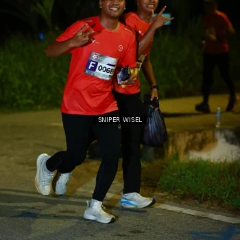 Runner Photo 8430793