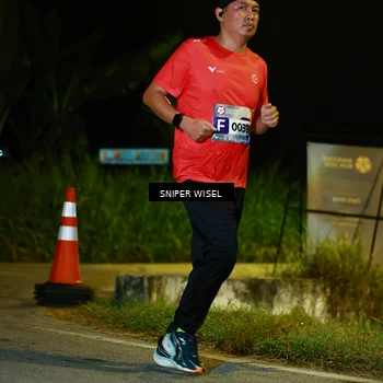 Runner Photo 8430857